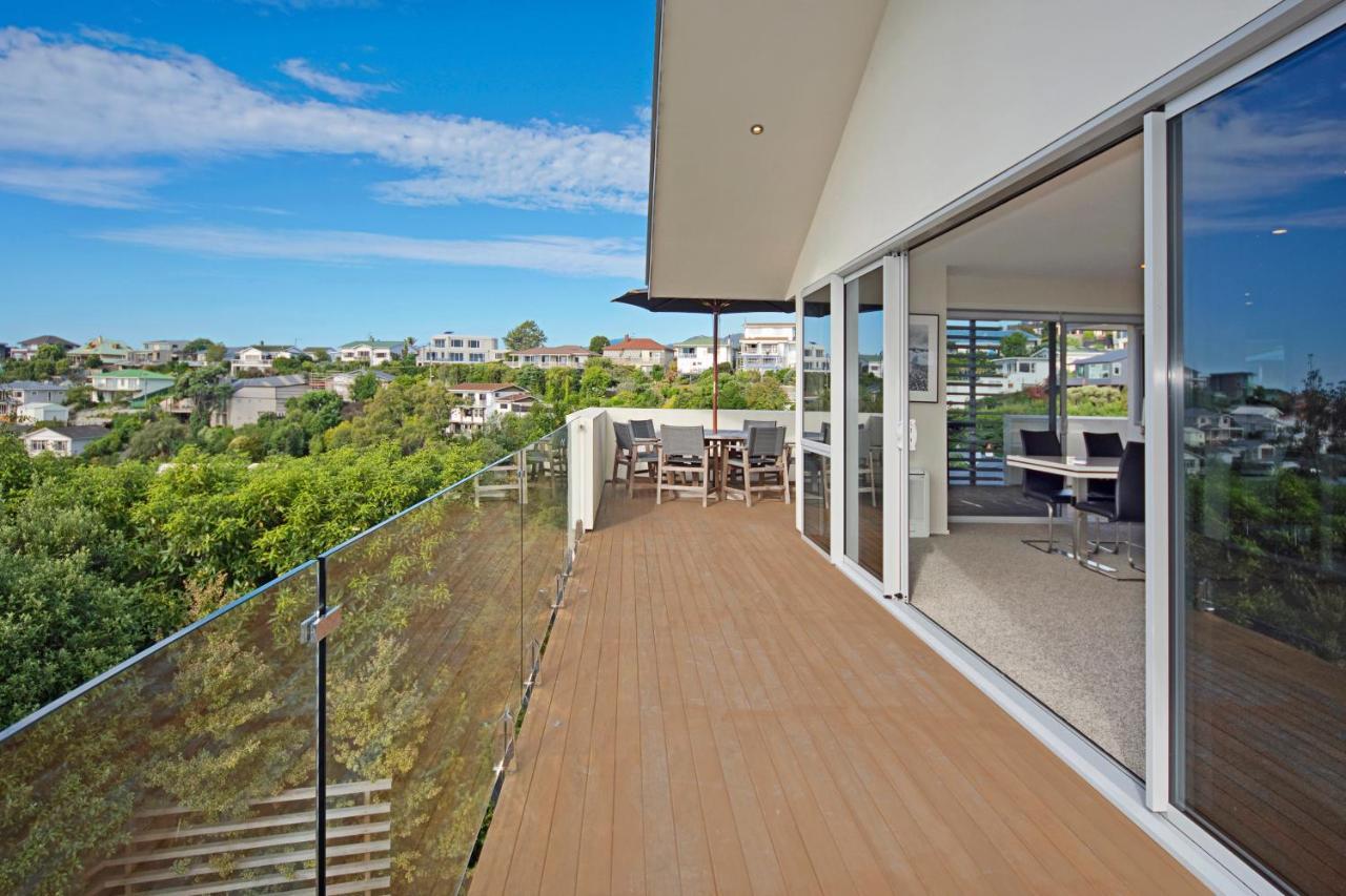 Above The Cut Vila Nelson Exterior foto